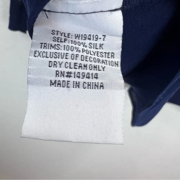 Johnny Was Workshop Silk Top Tunic Embroidered V-Neck Navy Blue Boho Size S - Picture 6 of 9